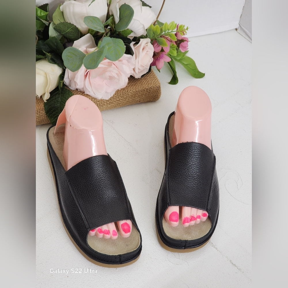Black Leather Women's Slide Sandals